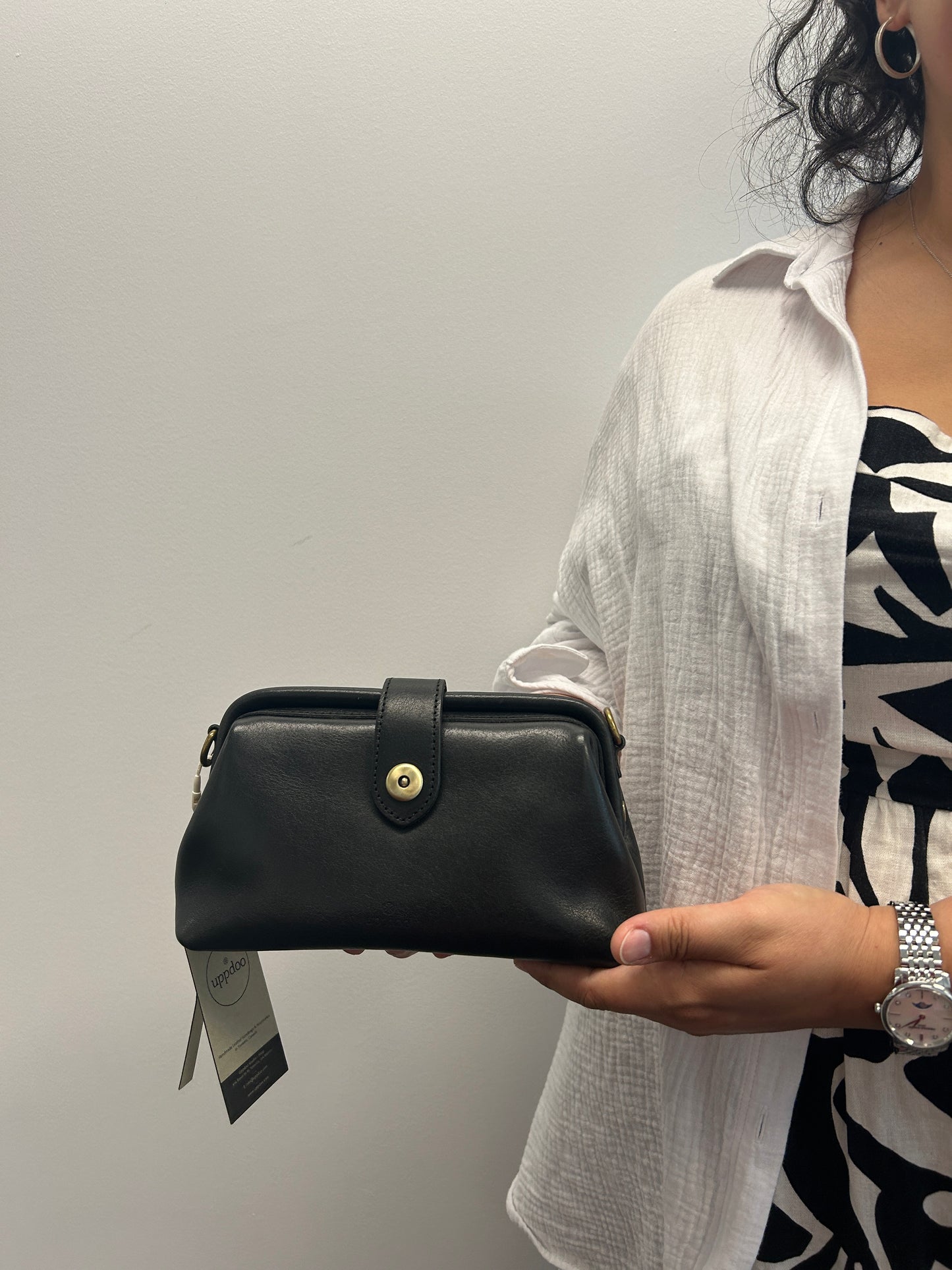 Uppdoo - Snappi Framed Clutch Sling Black