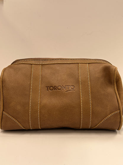 Roots - Banff Travel Kit