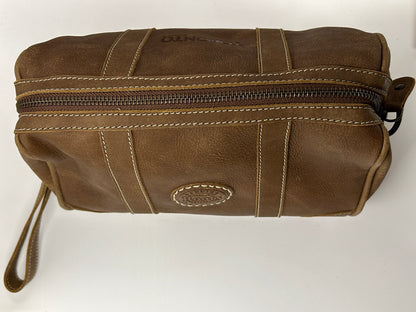 Roots - Banff Travel Kit