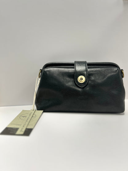 Uppdoo - Snappi Framed Clutch Sling Black