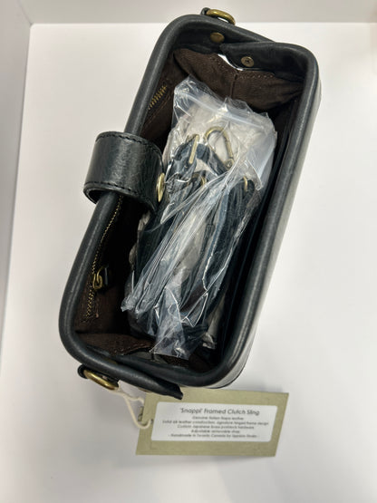 Uppdoo - Snappi Framed Clutch Sling Black